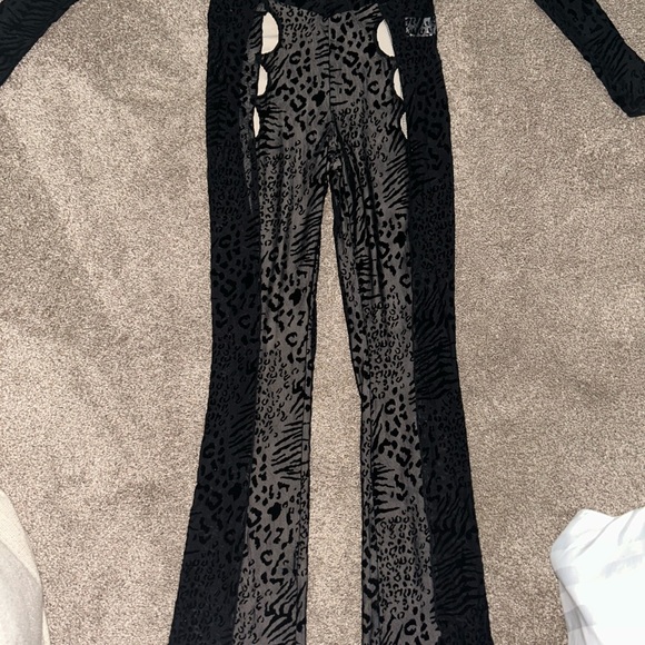 Two Piece Set - Picture 3 of 5